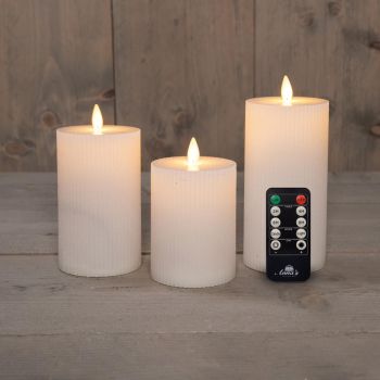 Collezione di candele a LED effetto fiamma a righe di Anna, set di 3 pezzi bianchi da 7,5 cm