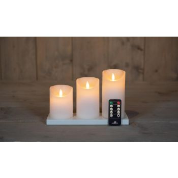 Colección de velas LED recargables con efecto de llama rústico de Anna, incluye estación de carga, juego de 3 unidades de 7.5 cm en color blanco.