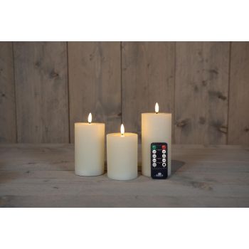 Set di candele a LED della collezione di Anna, fiamma 3D, rustiche, 7,5 cm, colore avorio, 3 pezzi.